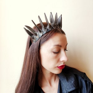 Leather brown crown in gothic style/ king crown / medieval crown/ leather headband image 5