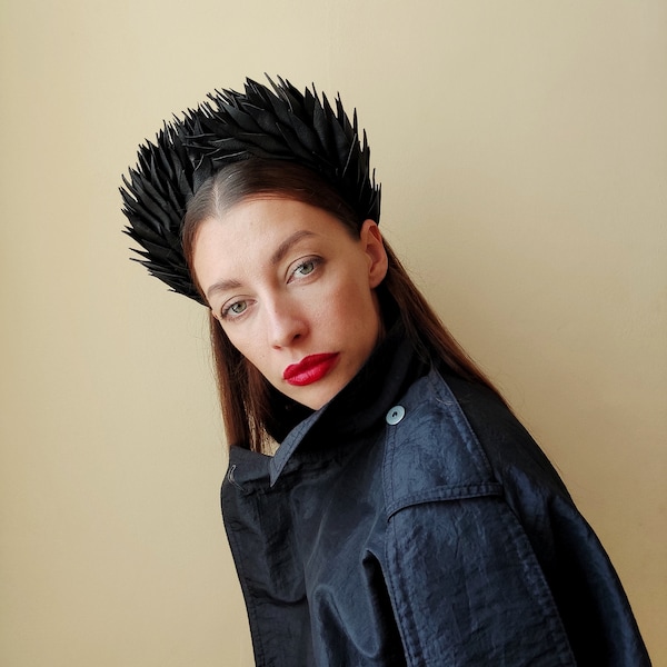 Black  leather crown  in gothic style/ Crown for Halloween/ Crown of thorns/ Black headpiece