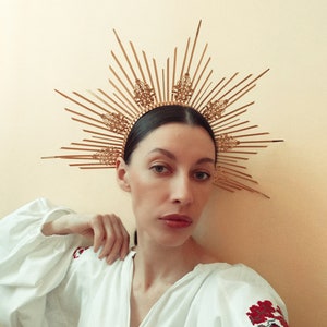 Halo crown / Gold crown / Sunburst Crown / Met Gala Crown/ Spike crown
