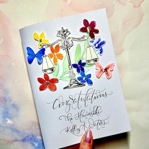 Afgestudeerde Gefeliciteerd Scales of Justice-kaart | Rechterkaart | notariskaart | Advocaatkaart Advocaatkaart | Gefeliciteerd wet themakaart