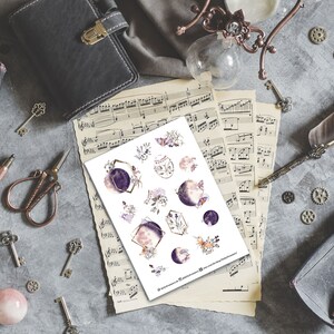 Stickersheet für Bullet Journal und Travelers Notebook - violette Monde, getrocknete Gräser und Blüten und Motten