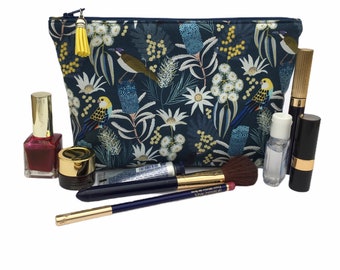 Makeup bag, Australian Flora cosmetic bag,cosmetic organiser,toiletry bag,zippered pouch ,jewelry storage,pencil case,bag organiser