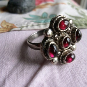 Bague Ancienne Style Art Nouveau Argent Et Imitation Ambre - Taille Intérieure 1.6 Cm, Occasion