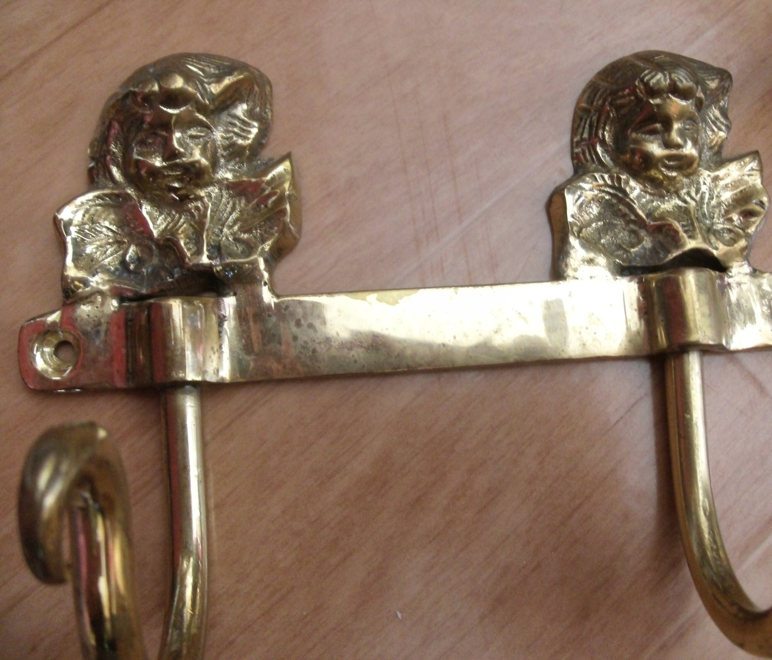 Porte Serviettes 3 Crochets Têtes d'anges en Laiton Vintage