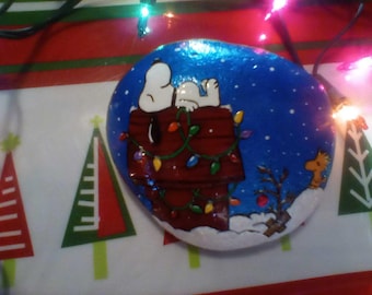 Snoopy navideño y el rock de Woodstock