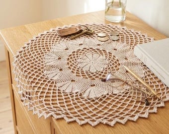 Handgefertigtes Häkeldeckchen