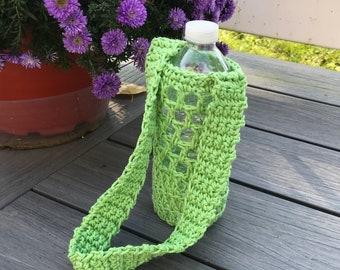 Porte-bouteille d'eau au crochet fait main vert / porte-bouteille d'eau