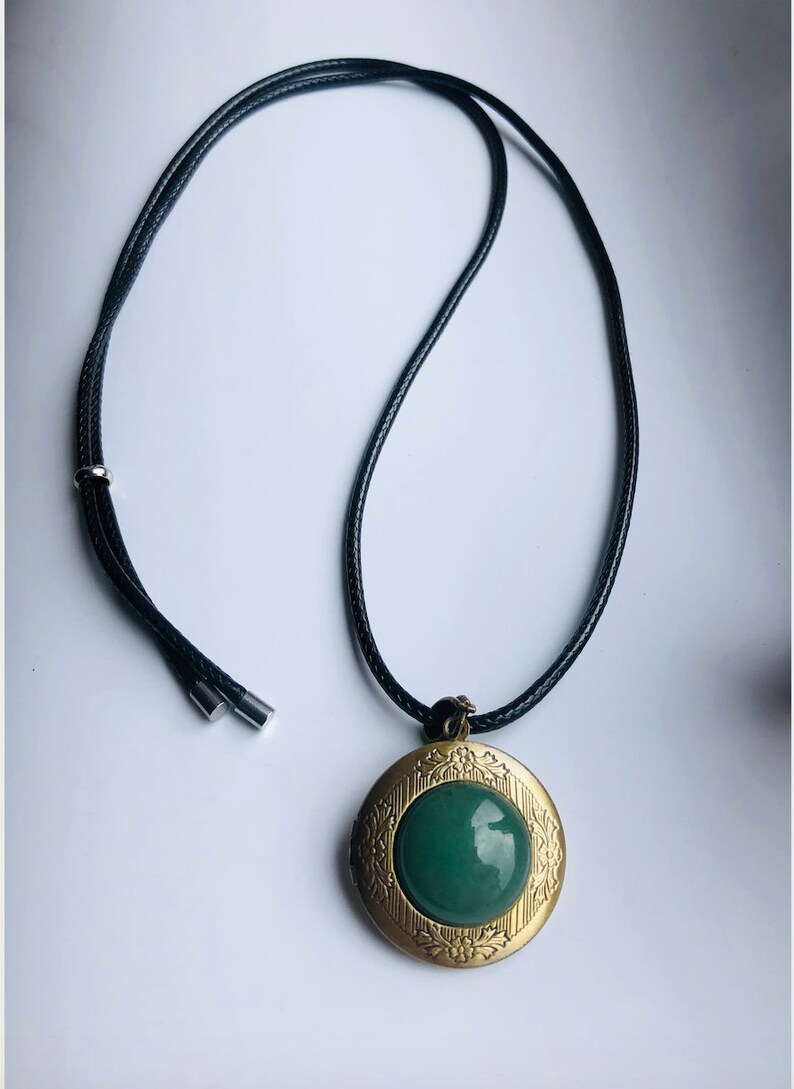 Titan Stahl Herren Halskette.Grüner Jade Anhänger für Männer.Bilderrahmen Foto Medette Anhänger. Lange Echte Nephrit Jade Schmuck.Geschenk für ihn Bild 2