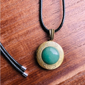 Titan Stahl Herren Halskette.Grüner Jade Anhänger für Männer.Bilderrahmen Foto Medette Anhänger. Lange Echte Nephrit Jade Schmuck.Geschenk für ihn Bild 6