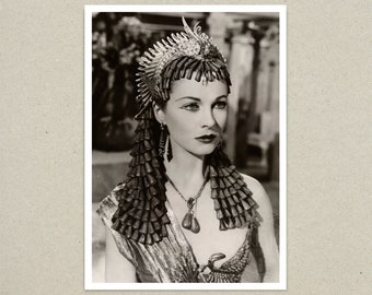 Vintage Photograph "Vivien Leigh as Cleopatra" (c.1945) - Premium Reproduction Giclée Fine Art Print