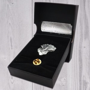 Pewter Labrador Retriever Dog Lapel Pin Badge tie pin Dog Lover Gift in gift box personalised box engraved gift Labrador Retriever jewellery