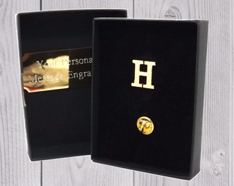Spilla da bavero placcata in oro H Distintivo Spilla da cravatta Regalo per Henry Regalo per Hugo Hailey Harry Hannah Helen Borsa con scatola personalizzata Regalo inciso Iniziale H