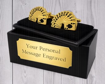 Gemelli regalo con carte da gioco color oro del casinò di Las Vegas, di CUFFLINKS DIRECT. Regalo inciso, regalo personalizzato, regalo per lui, regalo per lei.