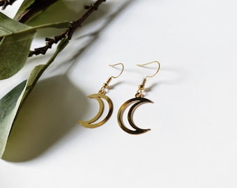 Vintage gold plated gold crescent moon earrings