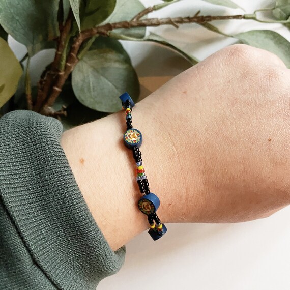 Vintage 90s beaded bracelet with navy blue multi … - image 1