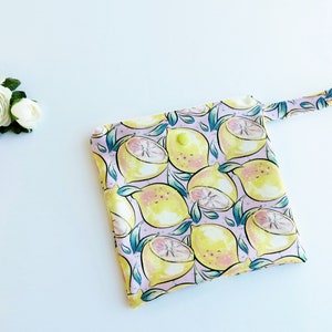 6.5" (17cm) Double-Pocket Wet Bag  // cloth pad wet bag / handkerchief toiletry cosmetic pouch / laundry / storage lemons / pink lemonade