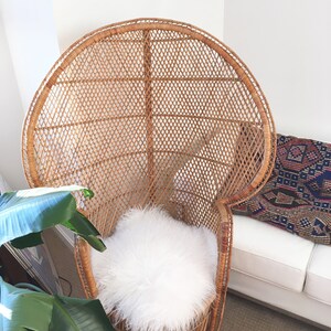 FREE SHIPPING - large vintage peacock chair // fan chair // rattan chair // bachelorette party decor