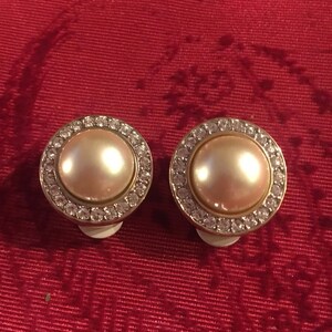 Vintage Swarovski Signed Clip-on  Earrings Bezel Set Clear Crystals & Pearls Vintage Earrings, Vintage Gift, Vintage Jewelry