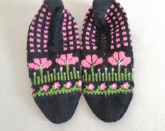 Hand made socks, crochet slippers, winter socks, knitted socks, handknit slippers, gift for women, house shoes, Turkish patik