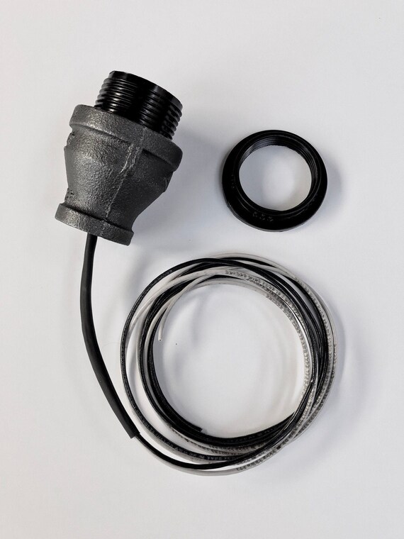 Industrial Black Iron Pipe Lamp Socket w/Wire Leads 3/4 pipe Tools & Home Improvement Electrical