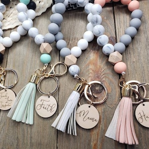 Circle bracelet keychain best sale