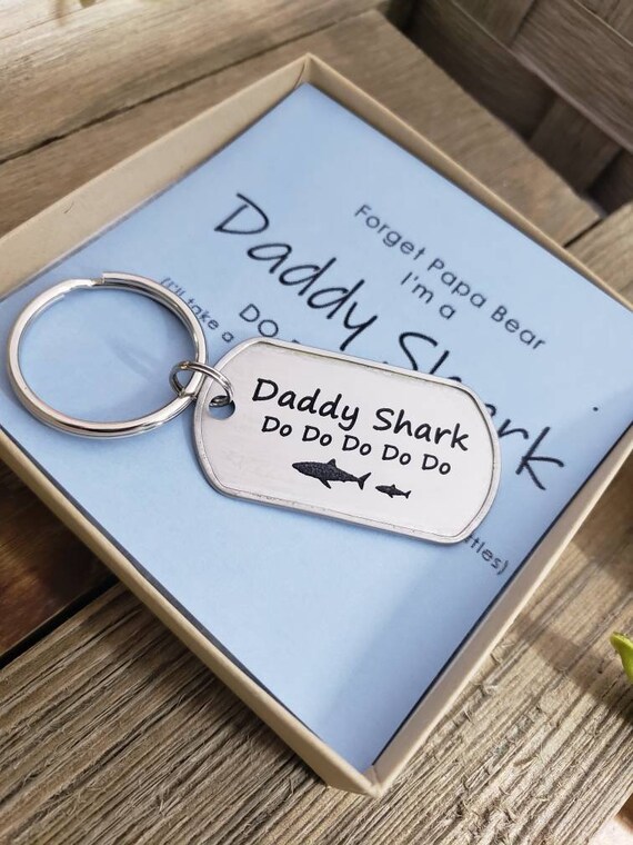 daddy shark keyring