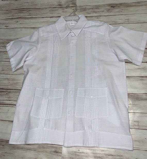 guayabera blanca