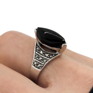 Art Deco Sterling Silver Marcasite & Onyx Ring Size 9 / Vintage Jewelry