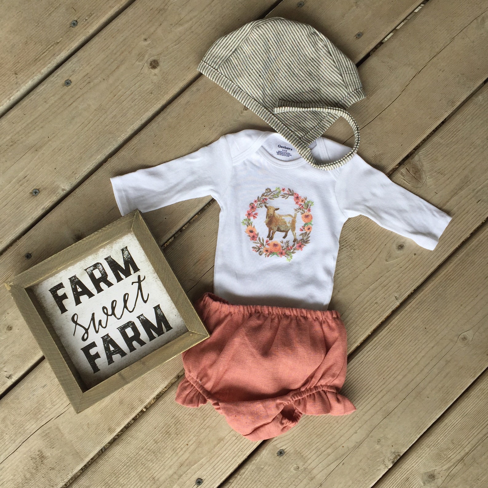 Barn Baby Farm Baby Clothes Farm Animals Baby Bodysuits Etsy