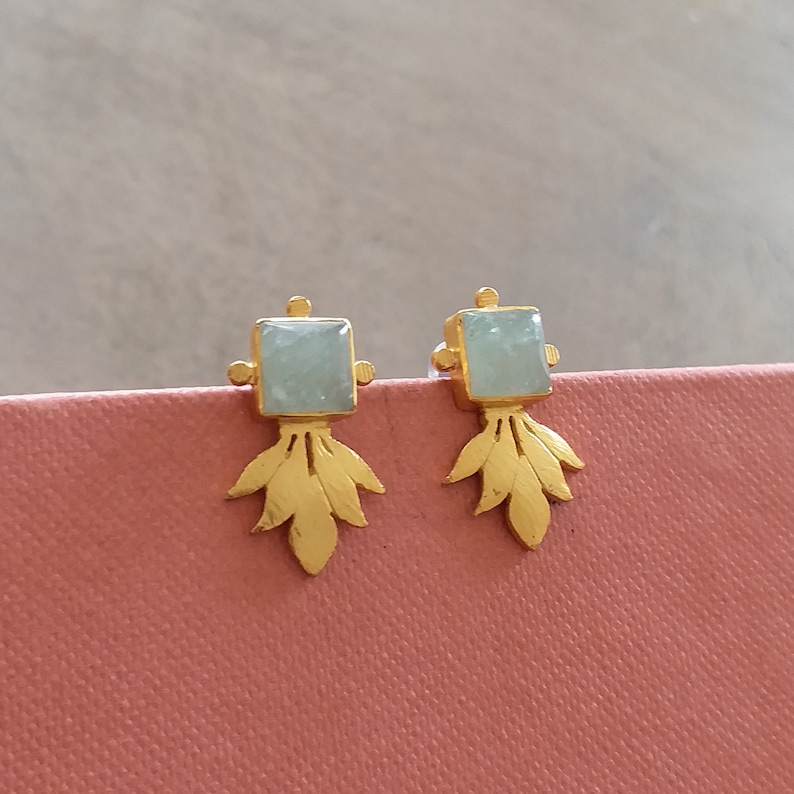 Push Back Earrings Jewelry Gift For Her Gold Leaf Stud Earrings Womens Earrings Grapes Aventurine Studs Minimalist Jewelry