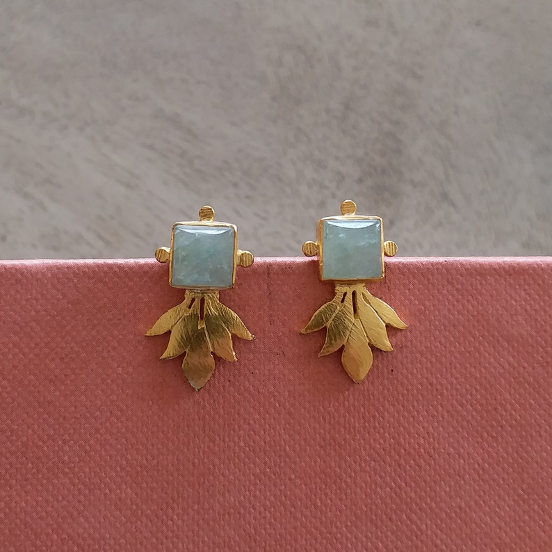 Push Back Earrings Jewelry Gift For Her Gold Leaf Stud Earrings Womens Earrings Grapes Aventurine Studs Minimalist Jewelry