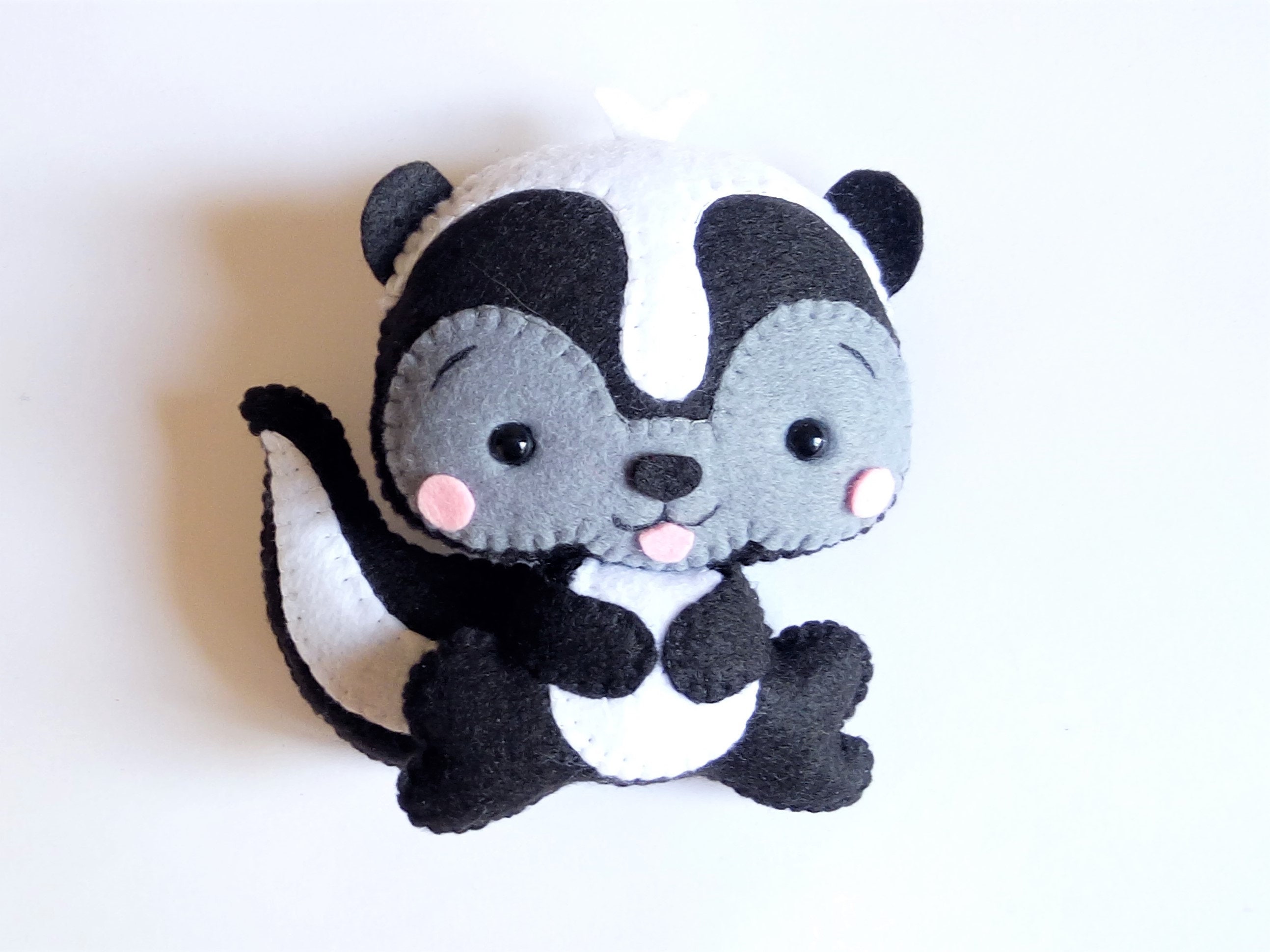 Felt SKUNK Sewing pattern PDF felt pattern Woodland animals | Etsy España