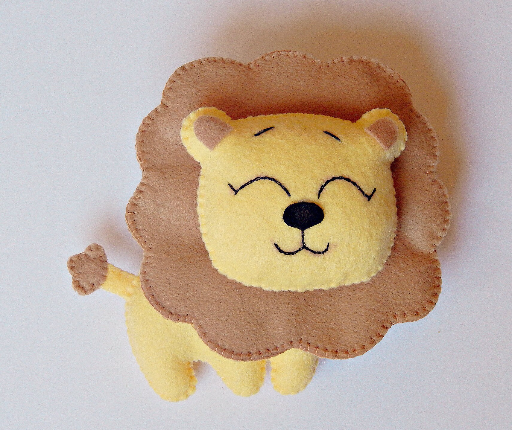 Lion felt hand sewing Easy to follow pattern PDF photo Etsy