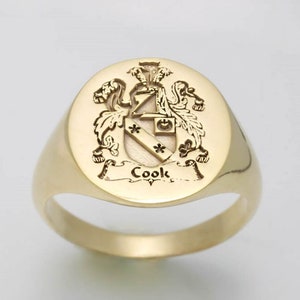 Gold Family Crest Signet Ring, Family Rings, Gold Signet Ring, Coat of Arms Ring, Family Crest Rings, Mens Gold Signet Rings, Crest Ring