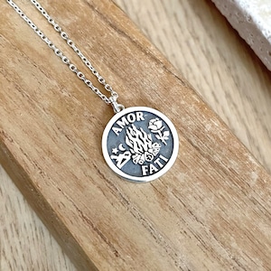 Amor Fati Halskette Silber, Amor Fati Halskette, Liebe des Schicksals Halskette, Amor Fati Kette Halskette, Amor Fati Symbol Halskette, AmorFati Halskette