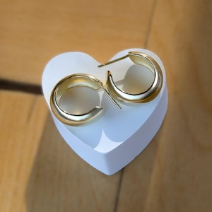 10k & 14k Gold Chunky Hoop Earrings, Chunky Gold Hoop Earrings, Classic Chunky Hoop Earrings in Solid Gold, 10k 14k gold hoops, Gold Hoops