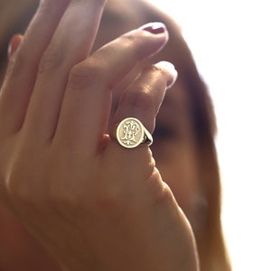 Personalized Gold Monogram Pinky Signet Ring, Custom Gold Signet Ring, Gold Monogram Signet Ring, Gold Initial Pinky Ring, Pinky Signet Ring