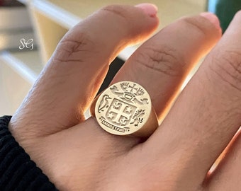 XL Gold Family Crest Signet Ring, Family Rings, Gold Signet Ring, Coat of Arms Ring, Family Crest Rings, Mens Gold Signet Rings, Crest Ring