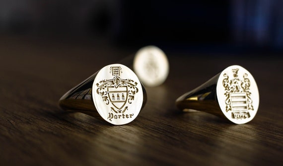 Signet ring family sales crest
