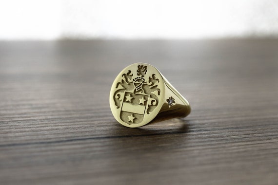 Amazon.com: Family Crest Ring, Crest engrave ring, Personalized Ring, Signet  Ring, special Gift for women/men, Pinky ring, gold ring : Handmade Products