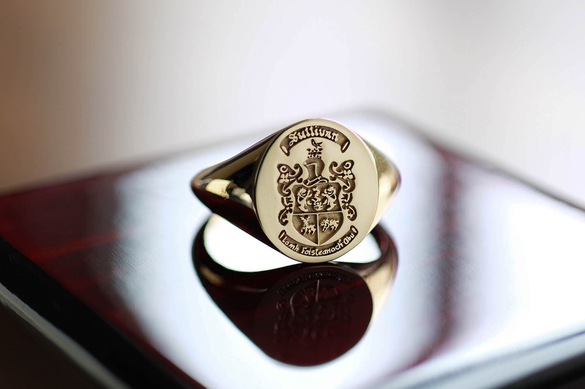 Gold crest signet rings clearance