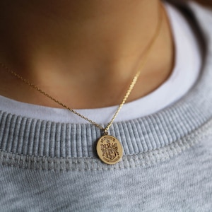 Gold Family Crest Engraved Necklace, Family Necklace, Personalized Family Necklace, Family Jewelry, Gold Family Necklace, Family Crest Gifts