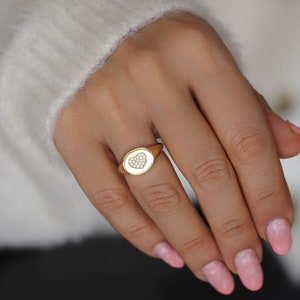 10k 14k Gold Diamond Paved Heart Signet Ring, Gold Heart Signet Ring, 10k Gold Ring, Heart Shaped Ring, Pinky Heart Ring, Heart Signet Ring