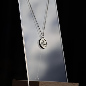 Personalized Monogram Necklace, Custom Initials Necklace, Monogram Engraved Pendant in Gold or Silver, Monogram Initial Necklace