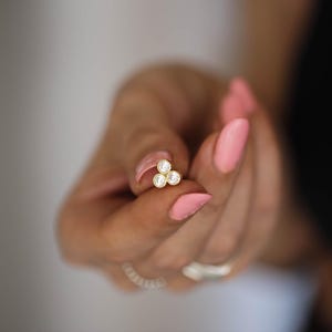 Dainty Three Stone Stud Earrings, 10k 14k Gold Cluster Studs, Minimalist Gold Earrings for Everyday Wear, Gold Three Stone Stud Earrings