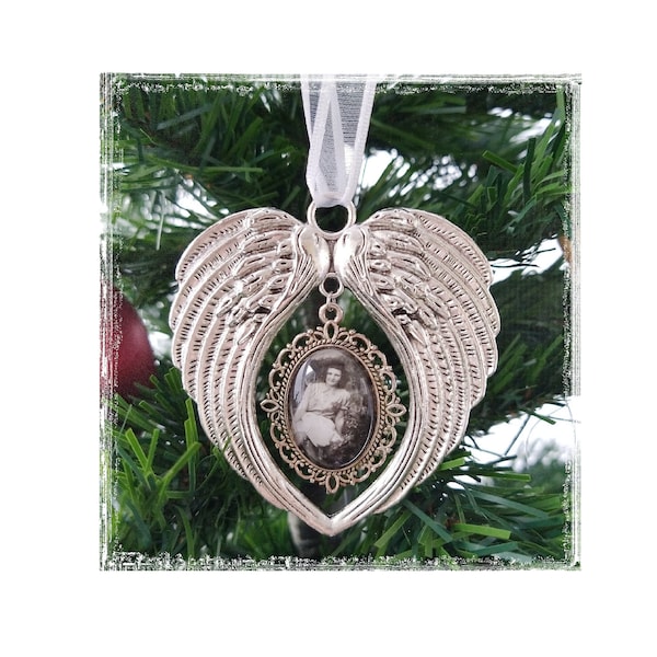 Photo memory ornament, beautiful angel wings customized with a photo or saying. Remember your loved one or special pet!