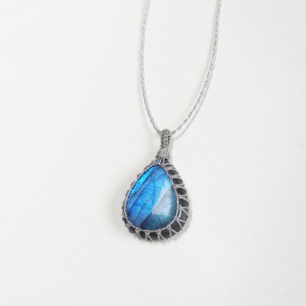 Labradorite macrame necklace / pendant - SageMacrame Hippiechic jewelry, Natural stones, one of a kind pieces