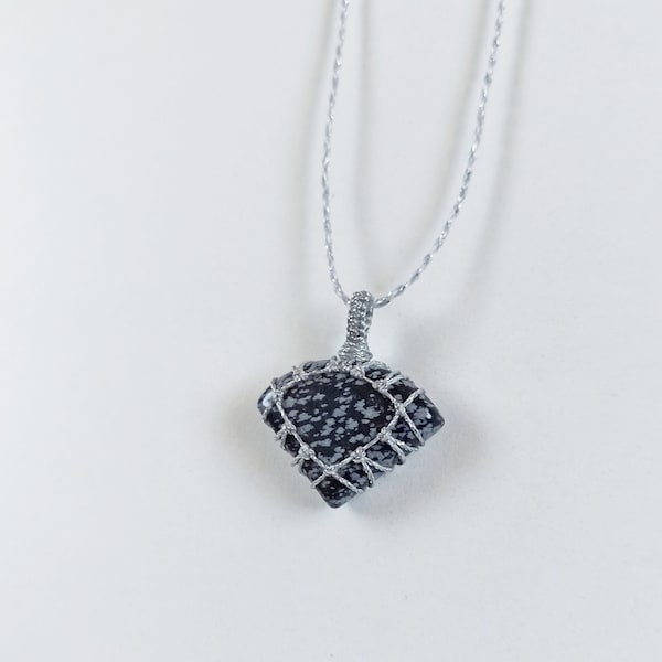 Snow Flake Obsidian macrame necklace / pendant ethnic jewelry natural stone Bohemian chakra energy gemstone hippie