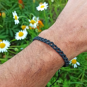 Macrame bracelet for men or women