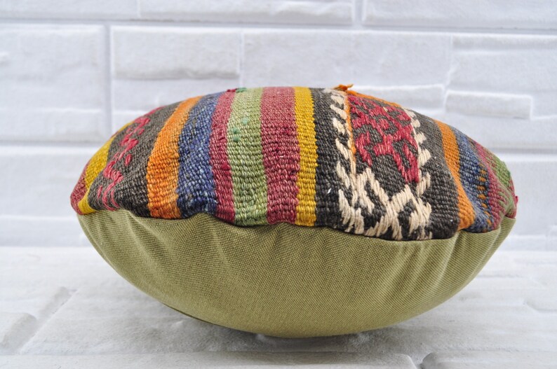 Sofa pillow Patterned circle Pillow Turkish circle pillow Bohemian pillow 16x16 Decorative round pillow brown circle Kelim kissen 8